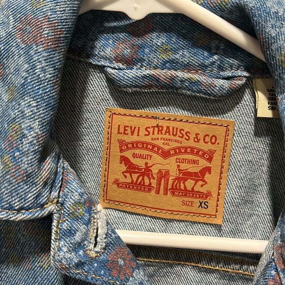 Levi’s Jean jacket - Picture 3 of 13